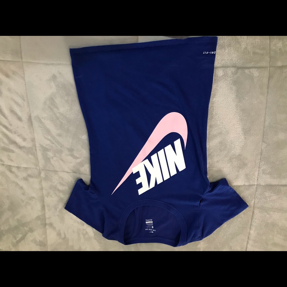 Nike tshirt